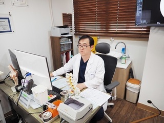 등‧허리서 발생한 정형외과적 통증, 신경차단술 등 비수술 치료 고려해봐야