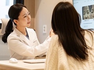 여름철 피부 탄력 저하, 피부과 복합 리프팅으로 다잡아야