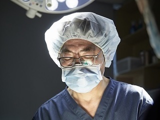“쌍꺼풀 수술, 성형외과적 진단으로 맞춤 계획 세워야”