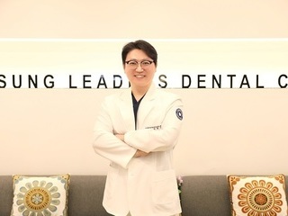 잇몸뼈 약하거나 부족한 노년층 임플란트, 뼈이식이 우선