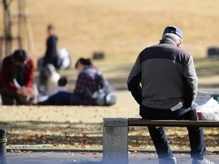 코로나 팬데믹 속 '사회적 고립과의 전쟁' 나선 나라들