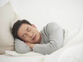 우중충한 장마철 불청객 ‘불면증’ 경계해야