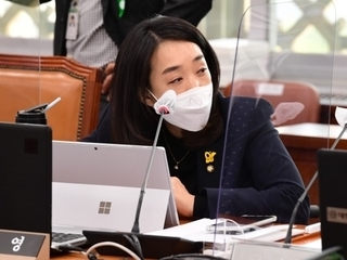 의사 '파업금지' 입법 추진...의료계 반발 예상