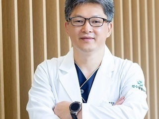 무리한 산행으로 인한 척추·관절 통증, 재생치료로 완화해야