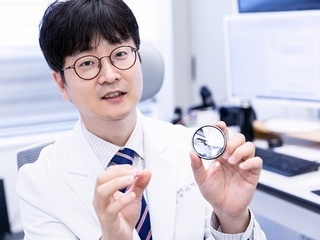 실명 유발하는 황반변성, 조기 발견이 중요