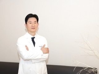 가을철 무너진 피부 탄력, 복합적 피부과 시술 고려해야