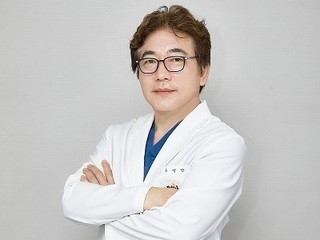 “눈 성형, 수술 전 정확한 성형외과적 진단이 필수”