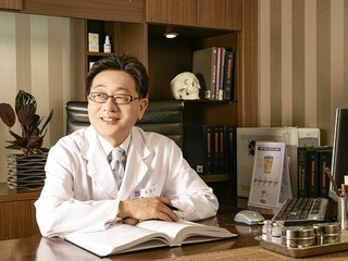 성형외과에 주목하는 피팅레이저, 비침습 시술로 안면거상 효과 구현