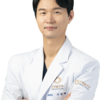 노안과 혼동하기 쉬운 백내장, 의심 증상 있으면 안과 찾아야