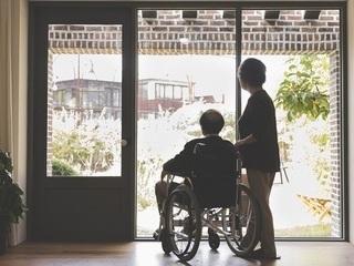 장애인 치매환자, 비장애인의 7.3배…우울·불안장애 2배 이상