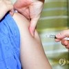 요양병원 65세이상 이달 AZ백신 접종…1-2차 접종간격 10~12주로