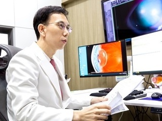 노안 백내장, 정확한 진단과 치료가 중요