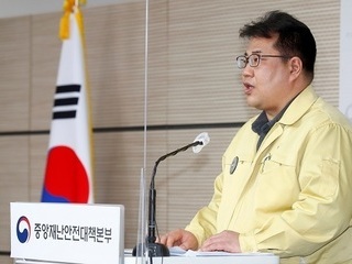 거리두기 완화 조기 조정 검토…손영래 “거리두기 강화 효율성 떨어져”