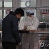 신규확진 718명발생, 휴일 영향 일단 1천명 아래로…확산세는 계속 이어져